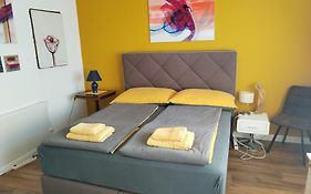 Waldeslust Warmbad Mit Balkon Und Privatem Parkplatz